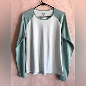 Patagonia Capilene Baselayer Top Women’s L Two-Tone Green Long Sleeve